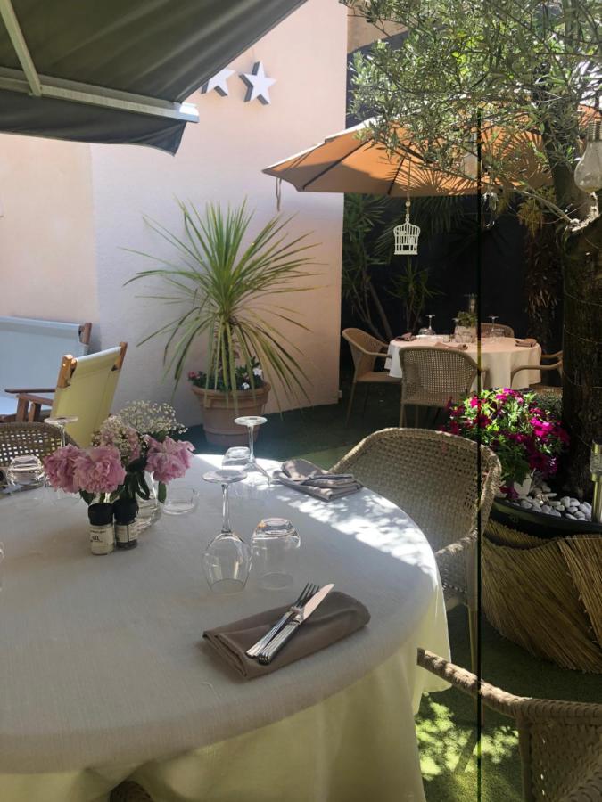 Logis Hotel La Feniere La Bouilladisse Buitenkant foto