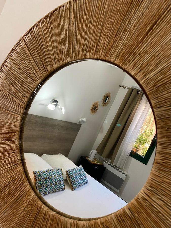 Logis Hotel La Feniere La Bouilladisse Buitenkant foto
