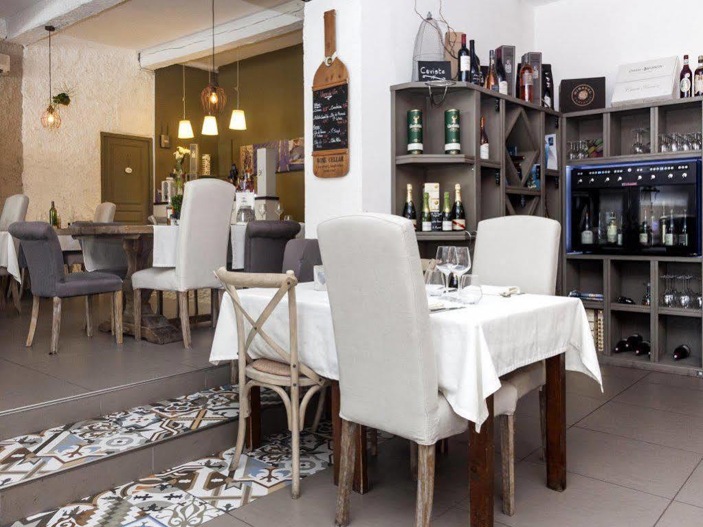 Logis Hotel La Feniere La Bouilladisse Buitenkant foto